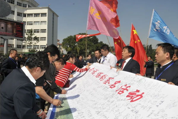 �������������˶��ֳ�